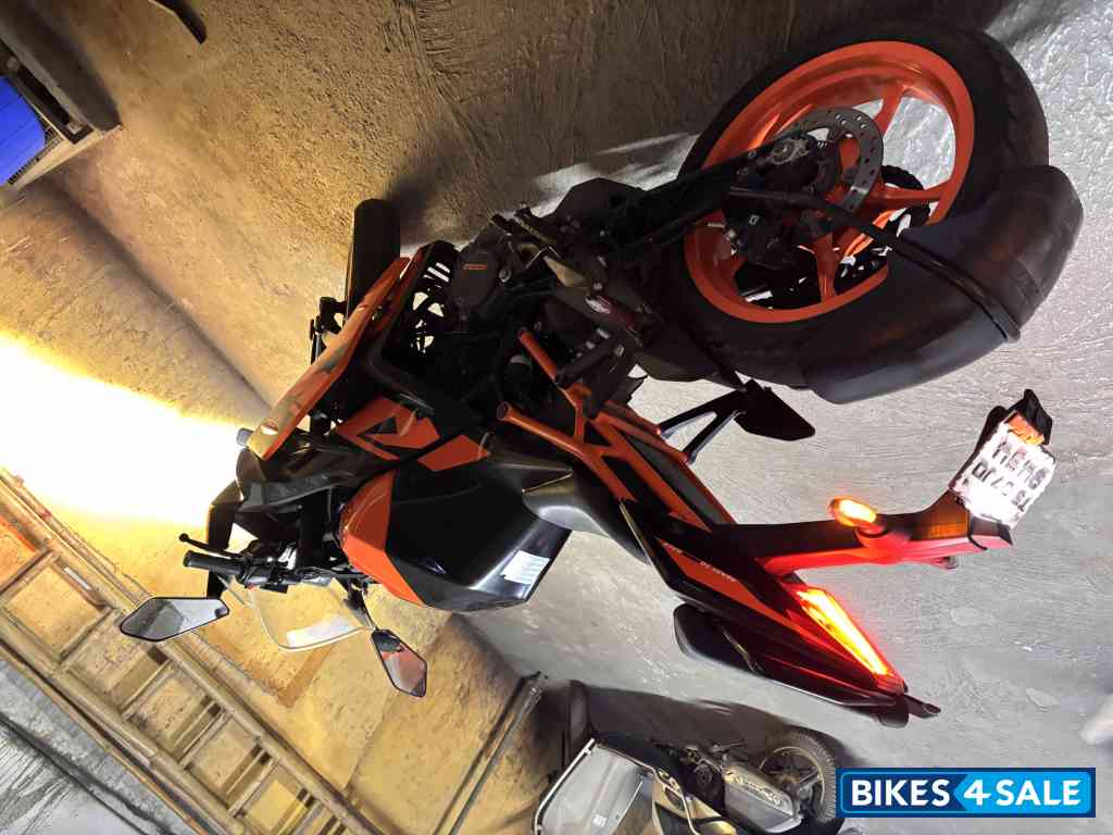 Black And Red KTM RC 200 2022