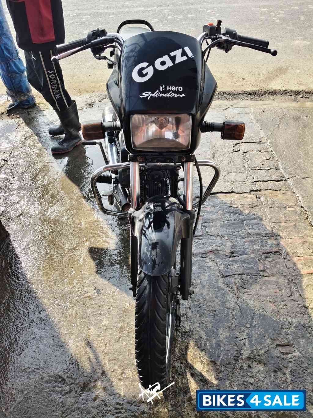 Hero Splendor Plus Black and Accent