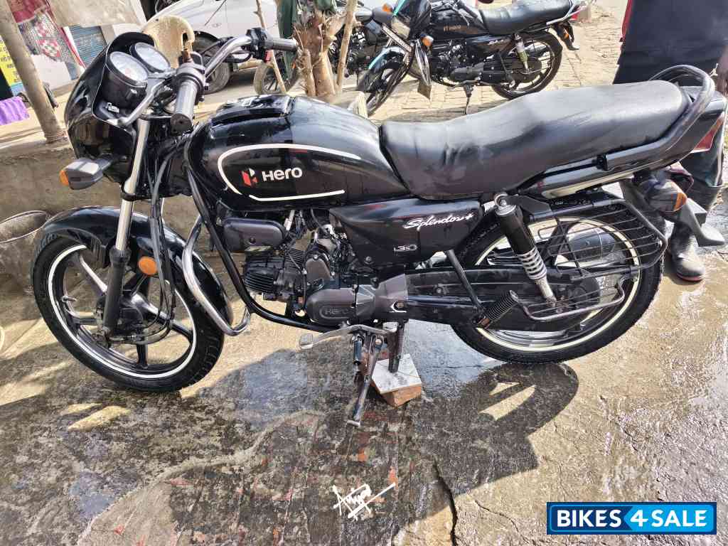 Hero Splendor Plus Black and Accent