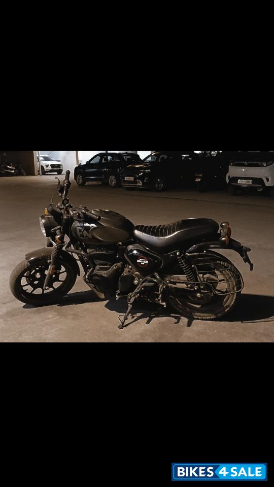 Royal Enfield Hunter 350 Metro