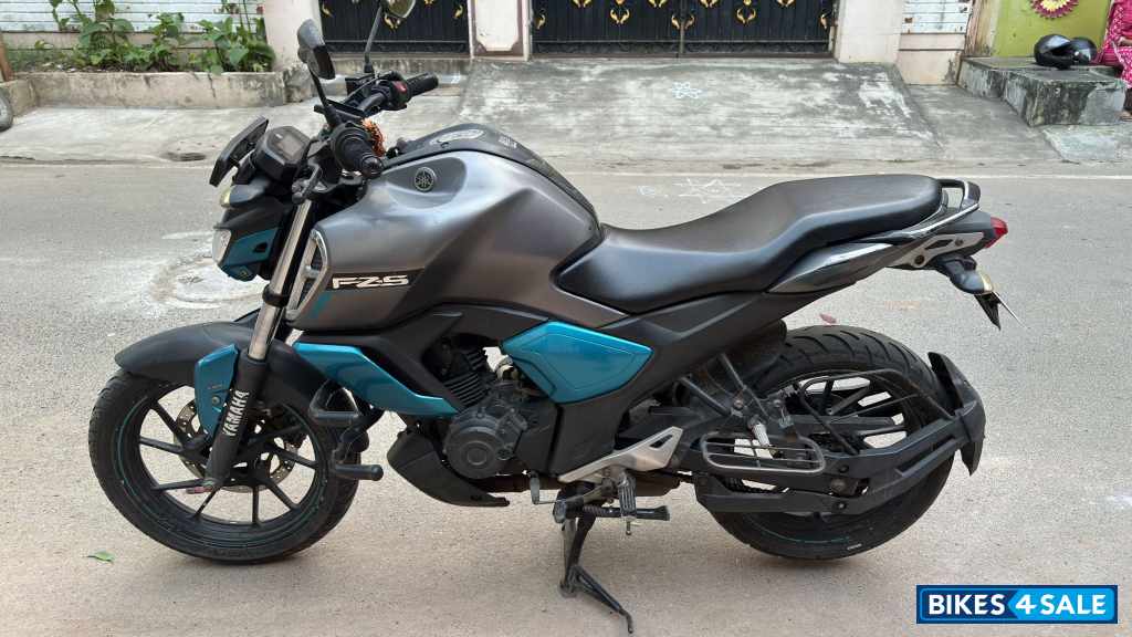 Cyan Blue Yamaha FZ-S FI V3