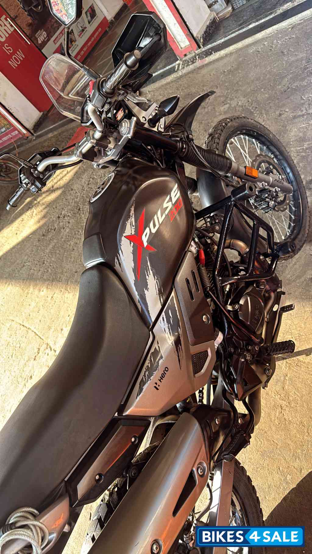 Matte Black Hero XPulse 200 BS6