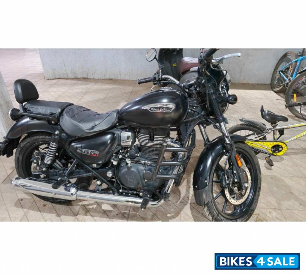 Royal Enfield Meteor 350 Stellar