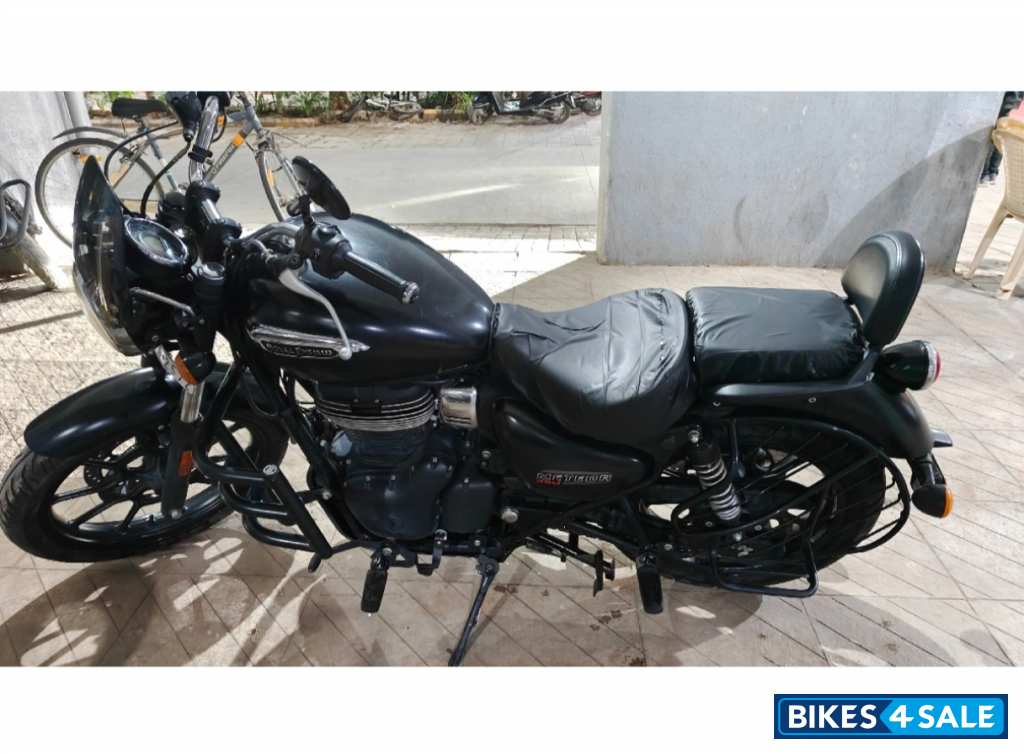 Royal Enfield Meteor 350 Stellar