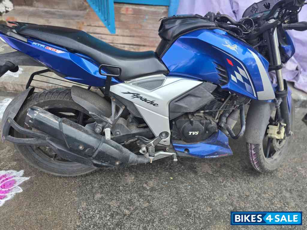 TVS Apache RTR 160 4V