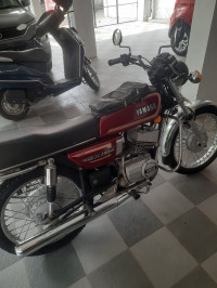 Red Yamaha RX 135