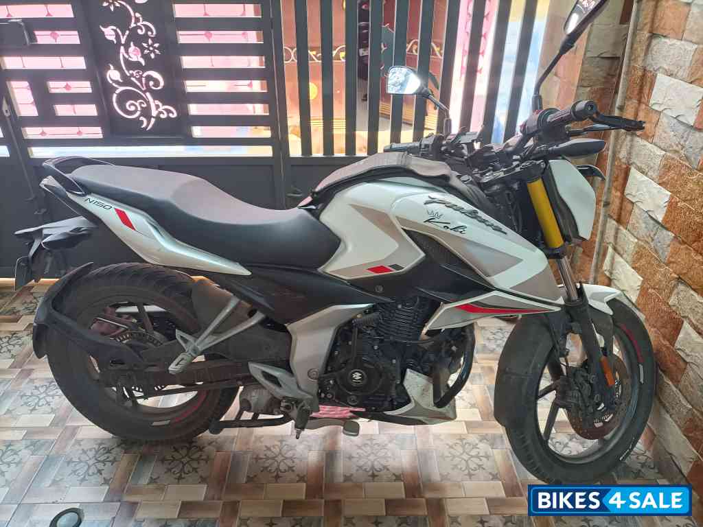 Bajaj Pulsar N150