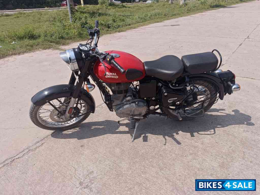 Royal Enfield Classic 350 Redditch Red