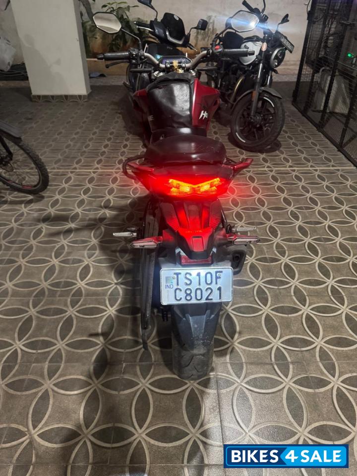 Red Honda Hornet 2.0