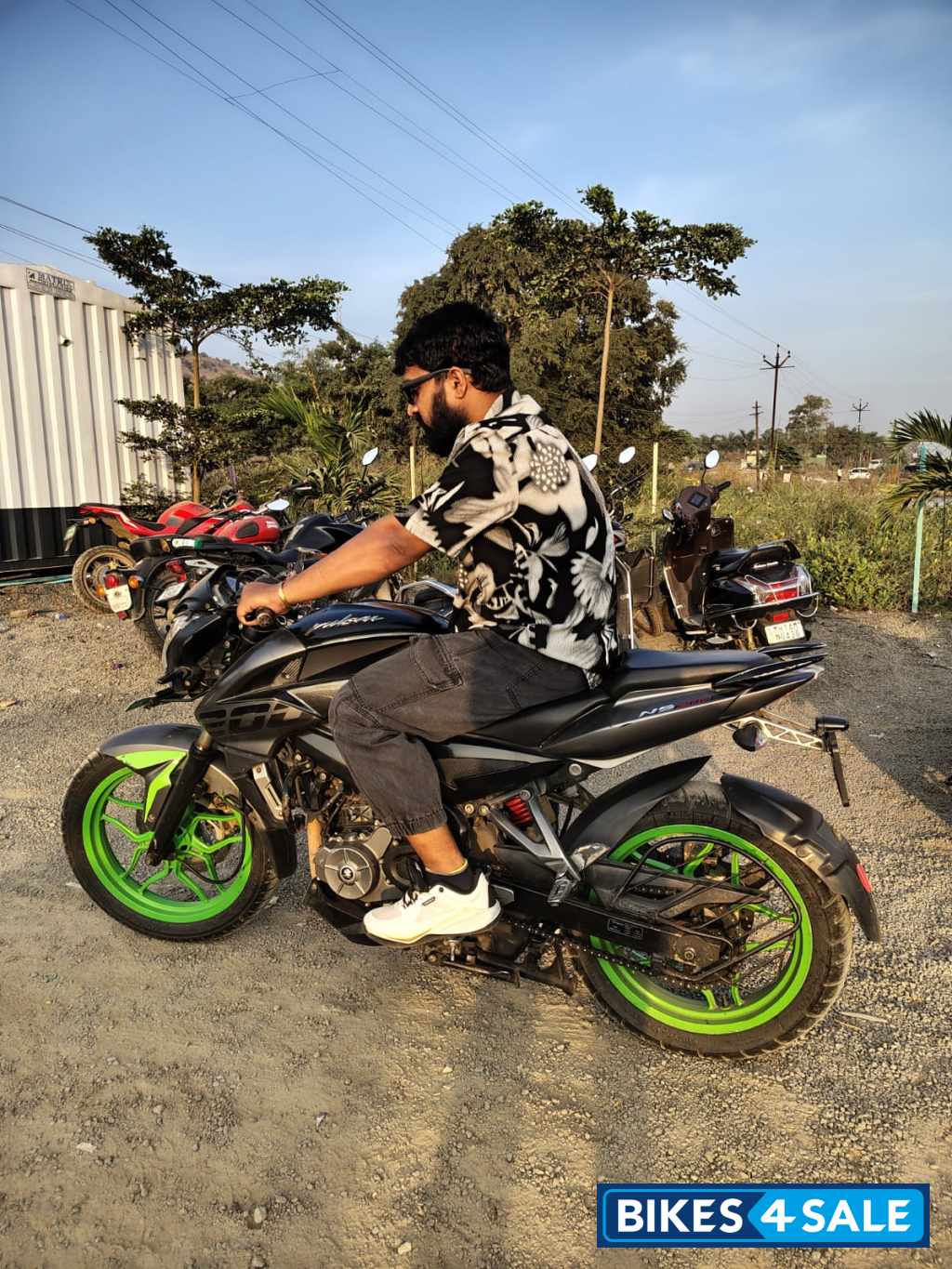 Black And Grey Bajaj Pulsar 200 NS