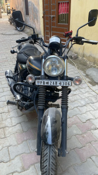 Green Bajaj Avenger Street 220