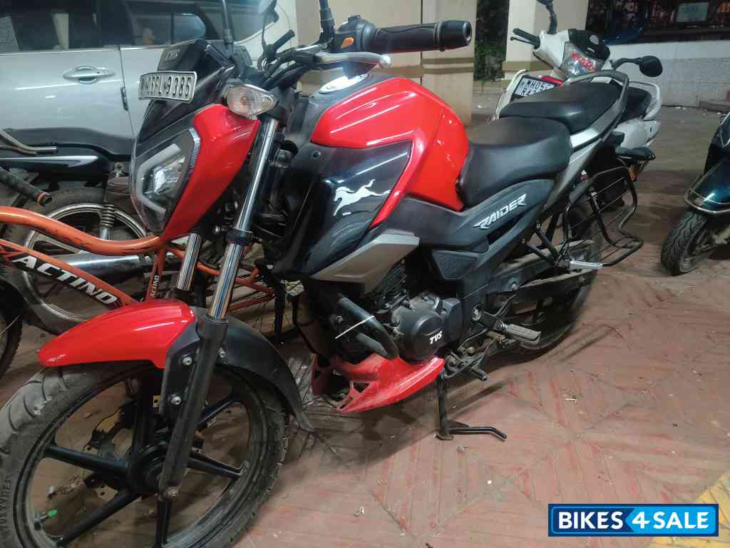 TVS Raider Split Seat