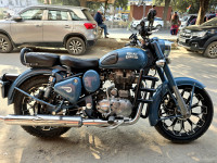 Squadron Blue Royal Enfield Classic Squadron Blue