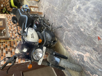 White Royal Enfield Hunter 350 Metro