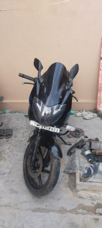 Bajaj Pulsar 180F Neon