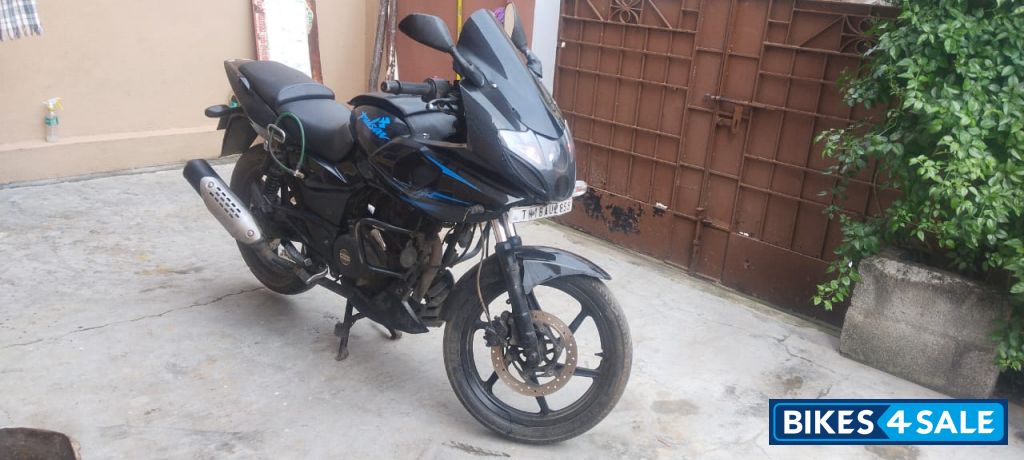 Bajaj Pulsar 180F Neon