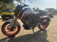 Silver / Black Yamaha MT-15 BS6