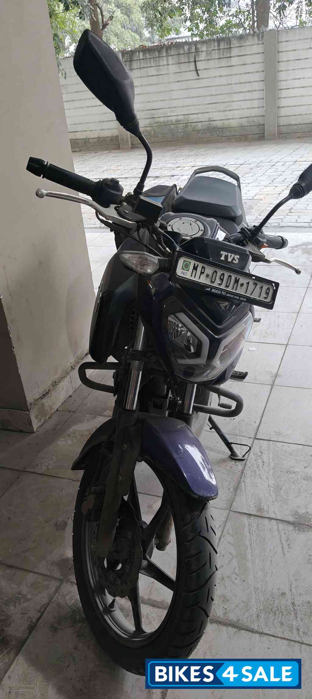 TVS Raider Split Seat