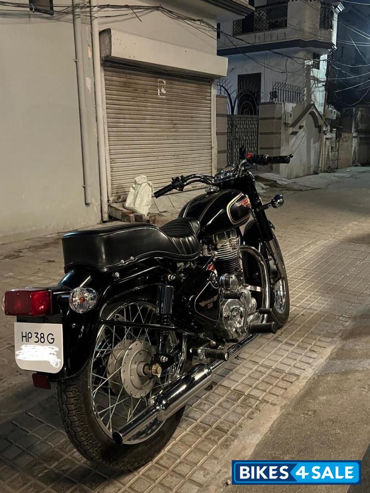 Black Royal Enfield Bullet Standard 350