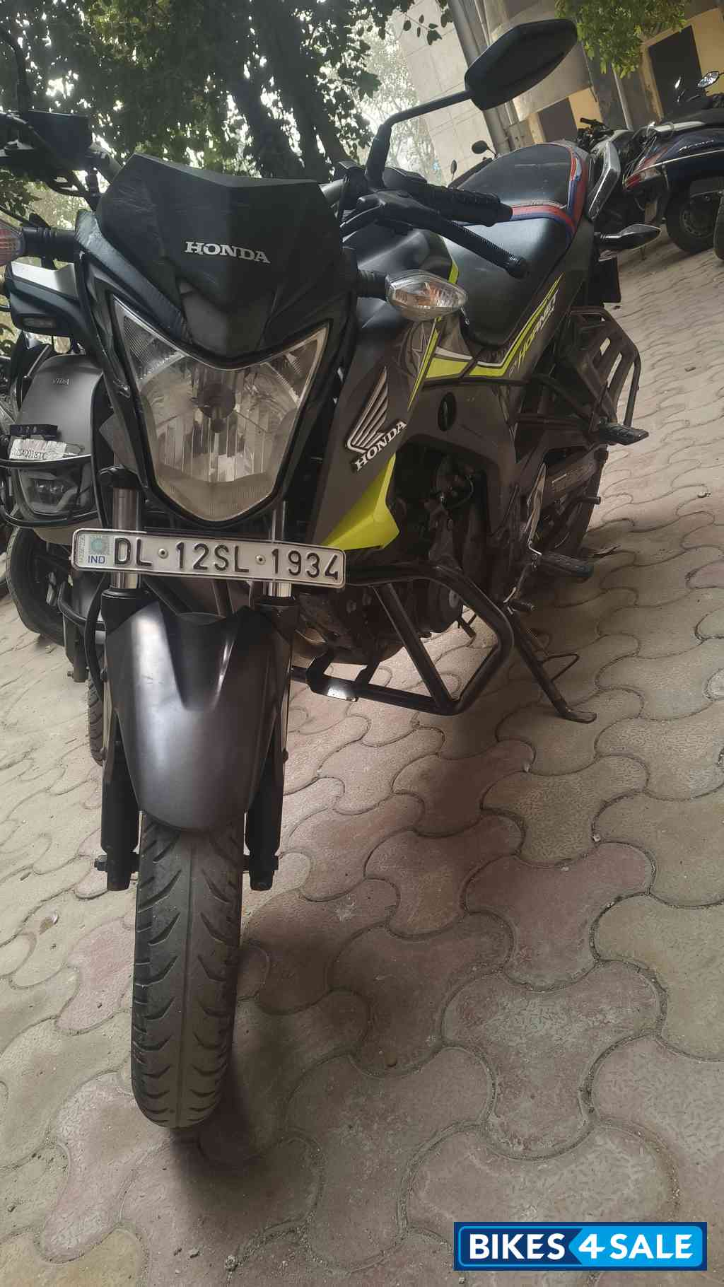 Mat Axis Gray Metall Honda CB Hornet 160R