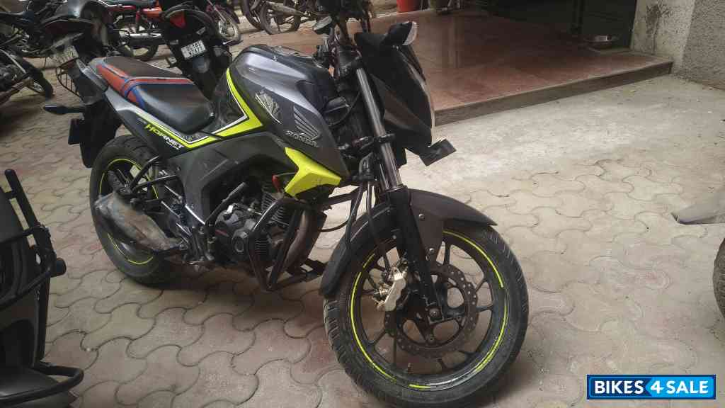 Mat Axis Gray Metall Honda CB Hornet 160R