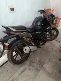 Black TVS Raider 125