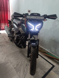 Black TVS Raider 125