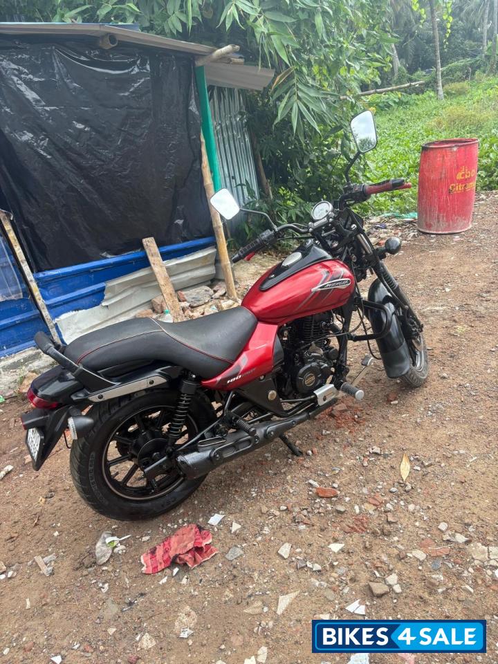 Bajaj Avenger Street 180