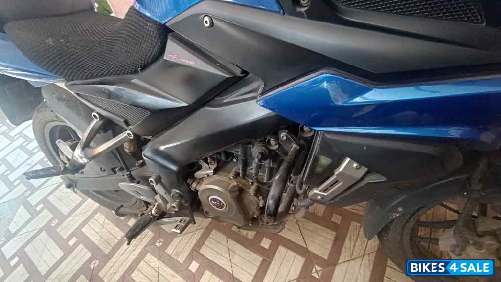 Blue Bajaj Pulsar AS 200
