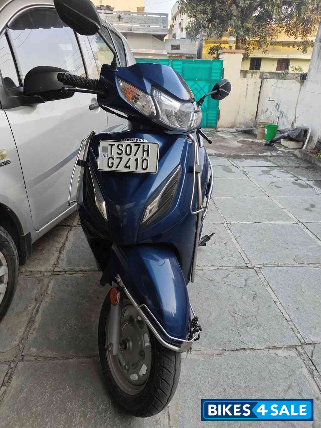 Blue Honda Activa 6G Dlx