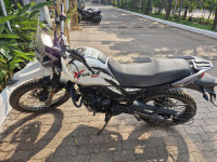 White Hero XPulse 200T BS6