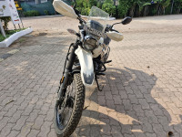 White Hero XPulse 200T BS6