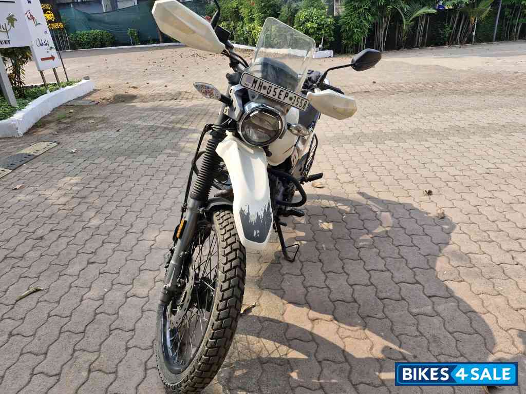 White Hero XPulse 200T BS6