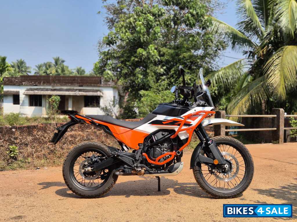 White KTM 390 Adventure 2025