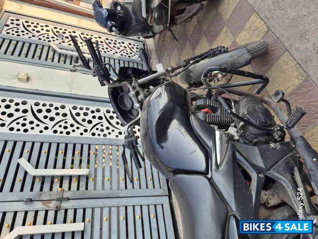 Black Honda CB Unicorn