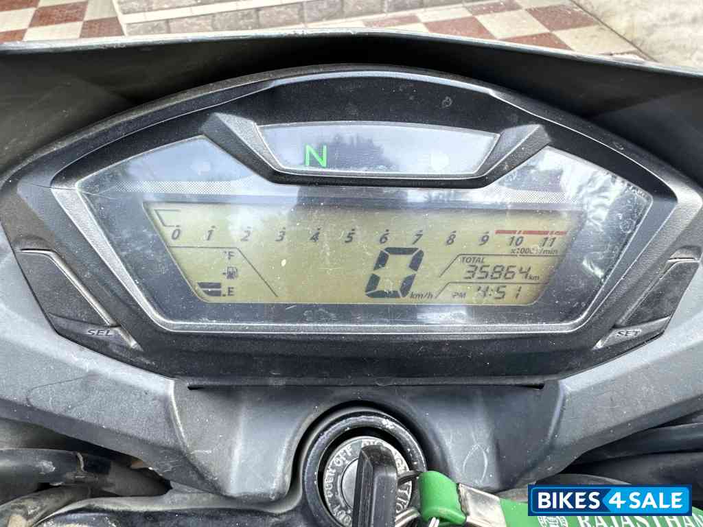 Blue Honda CB Hornet 160R