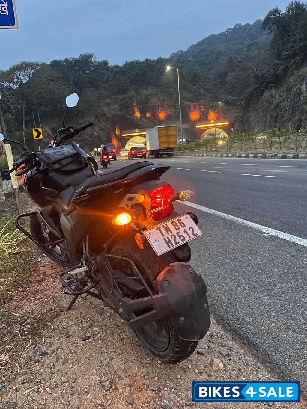 Metallic Black Yamaha FZ FI V3 BS6