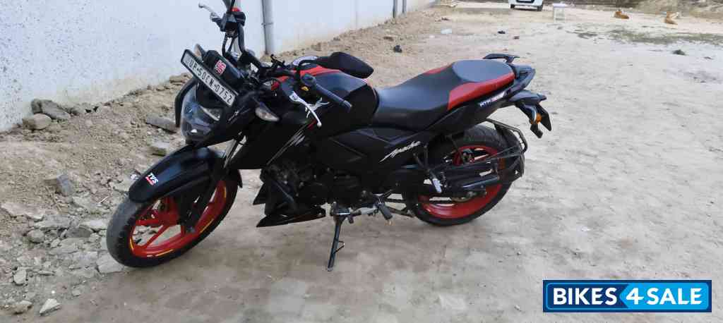 TVS Apache RTR 160 4V Special Edition