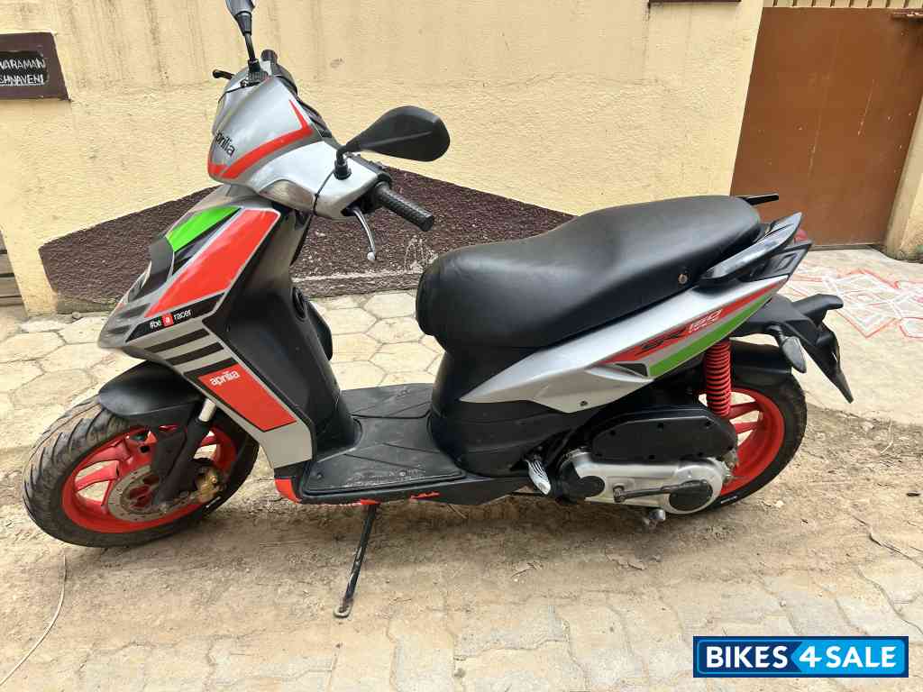 Aprilia SR 150 Race