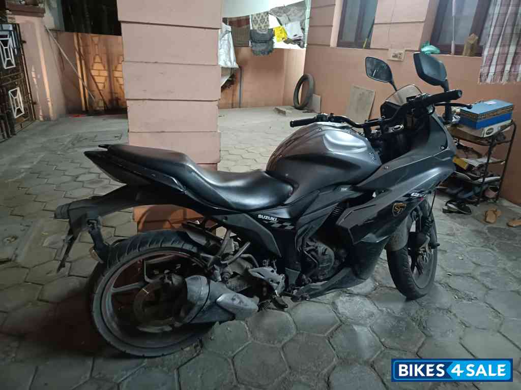 Grey Limited Edition Suzuki Gixxer SF