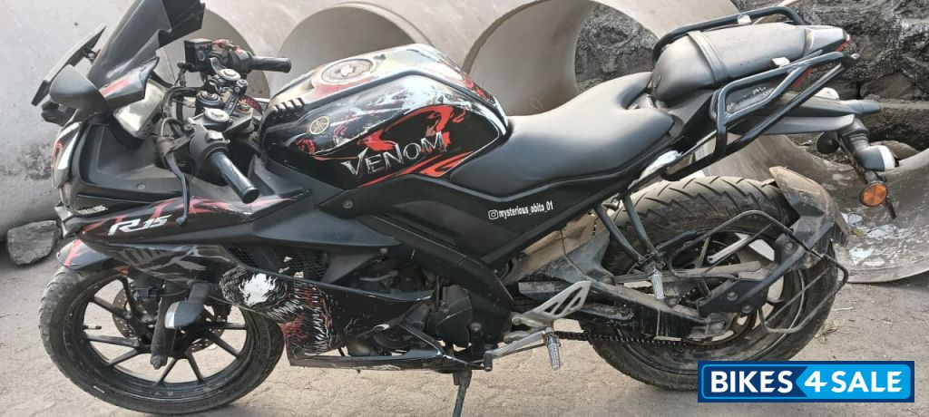 Black Yamaha YZF R15 V3 BS6