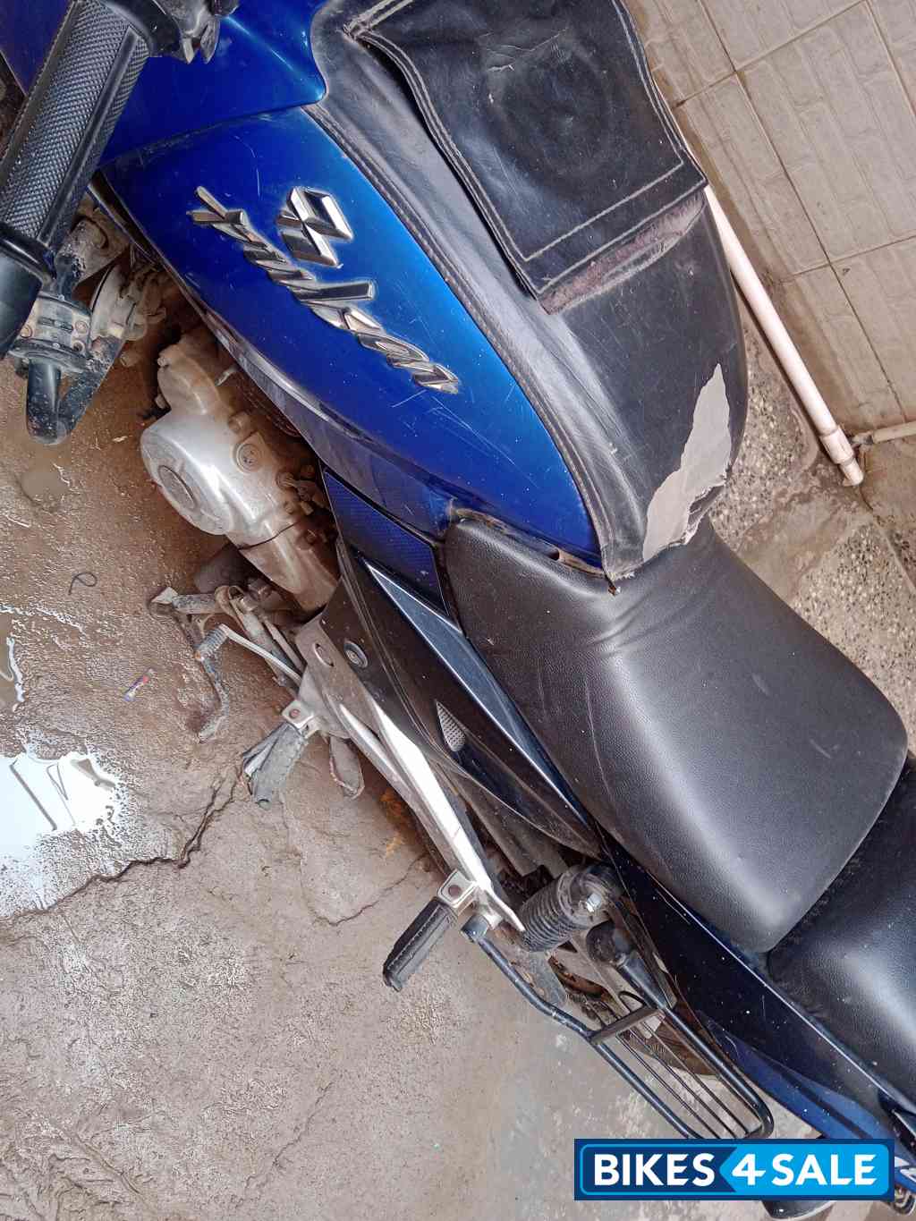 Bajaj Pulsar 180