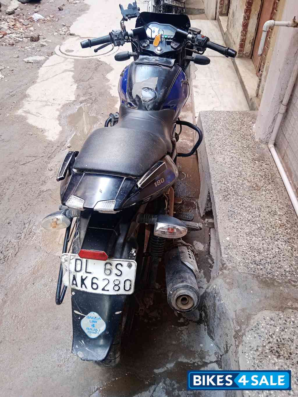 Bajaj Pulsar 180