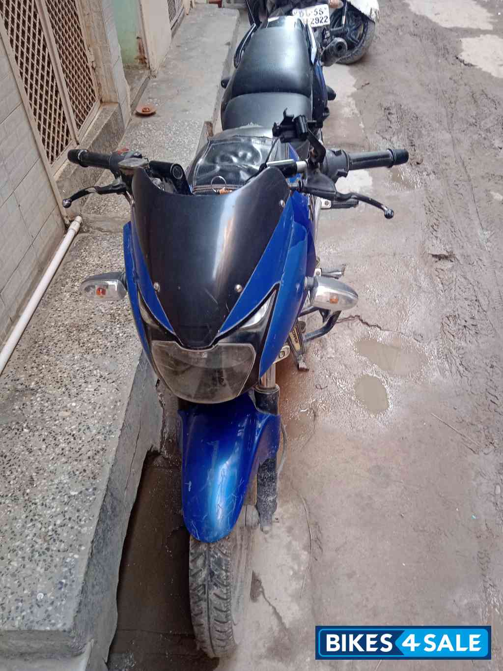 Bajaj Pulsar 180