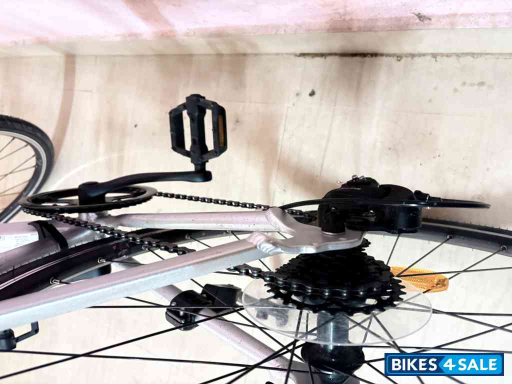 Silver Bicycle Triban rc100 Silver Bicycle Triban rc100