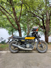 Dual Tone Black And Yellow Honda CB350RS