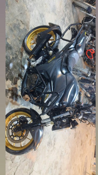 Matte Black Suzuki Gixxer 250