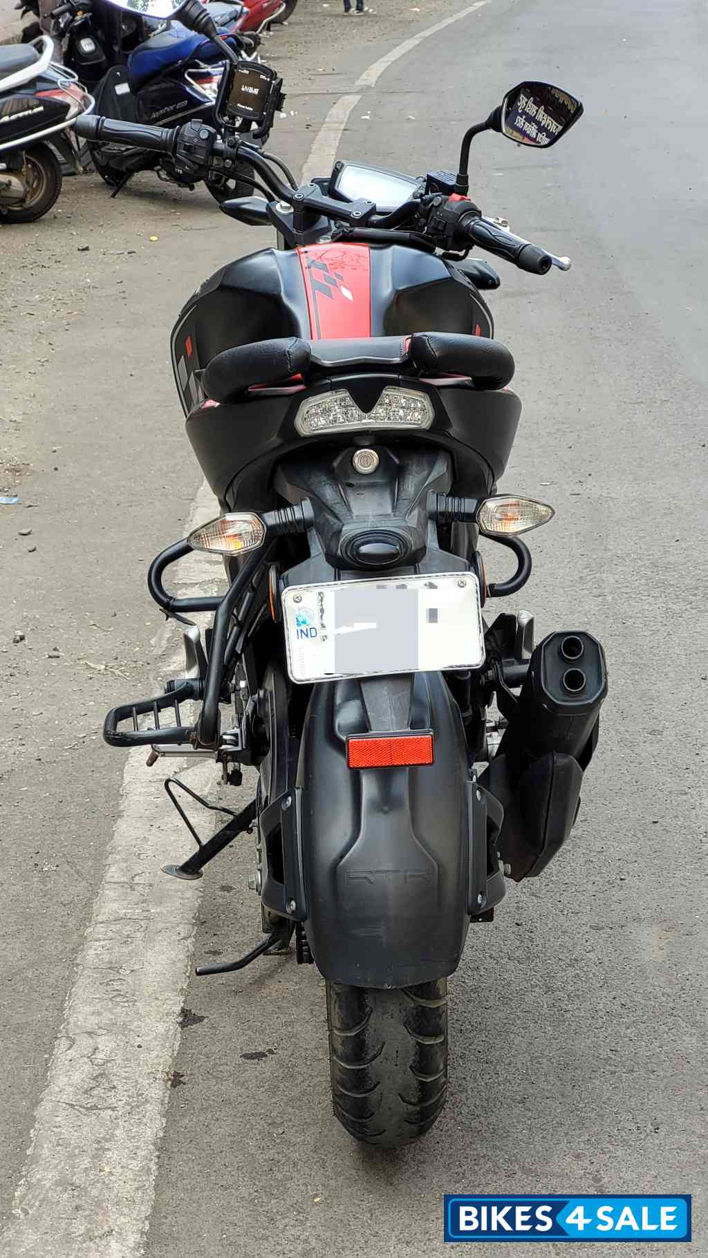 Matt Black TVS Apache RTR 160 4V Special Edition