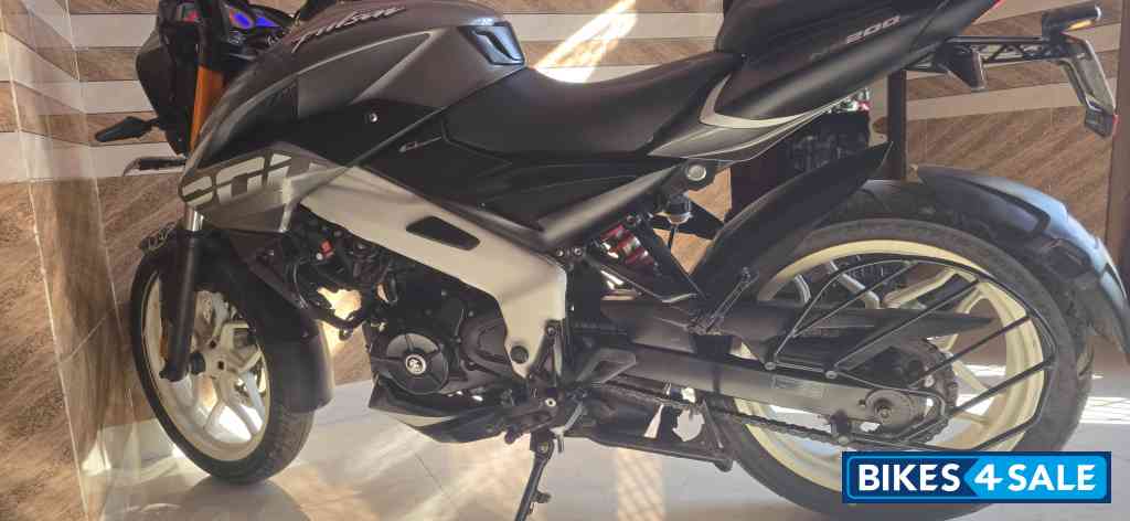 Grey Bajaj Pulsar 200 NS