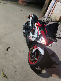 Rasing Red Bajaj Pulsar RS 200 BS6